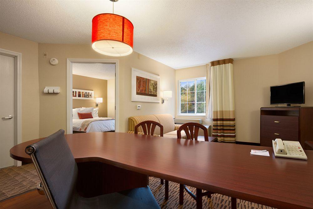 Mainstay Suites Detroit פרמינגטון הילס מראה חיצוני תמונה