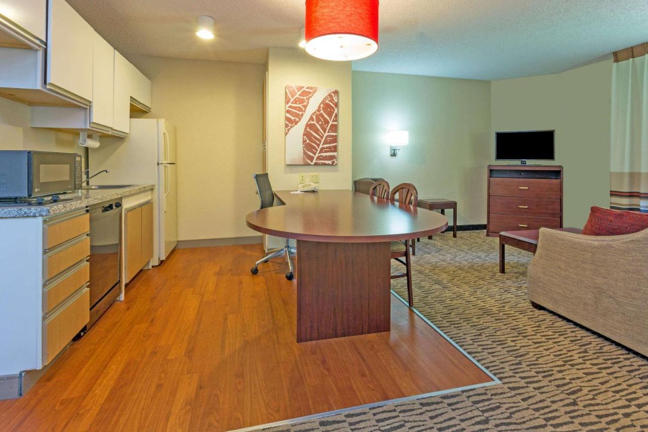 Mainstay Suites Detroit פרמינגטון הילס מראה חיצוני תמונה