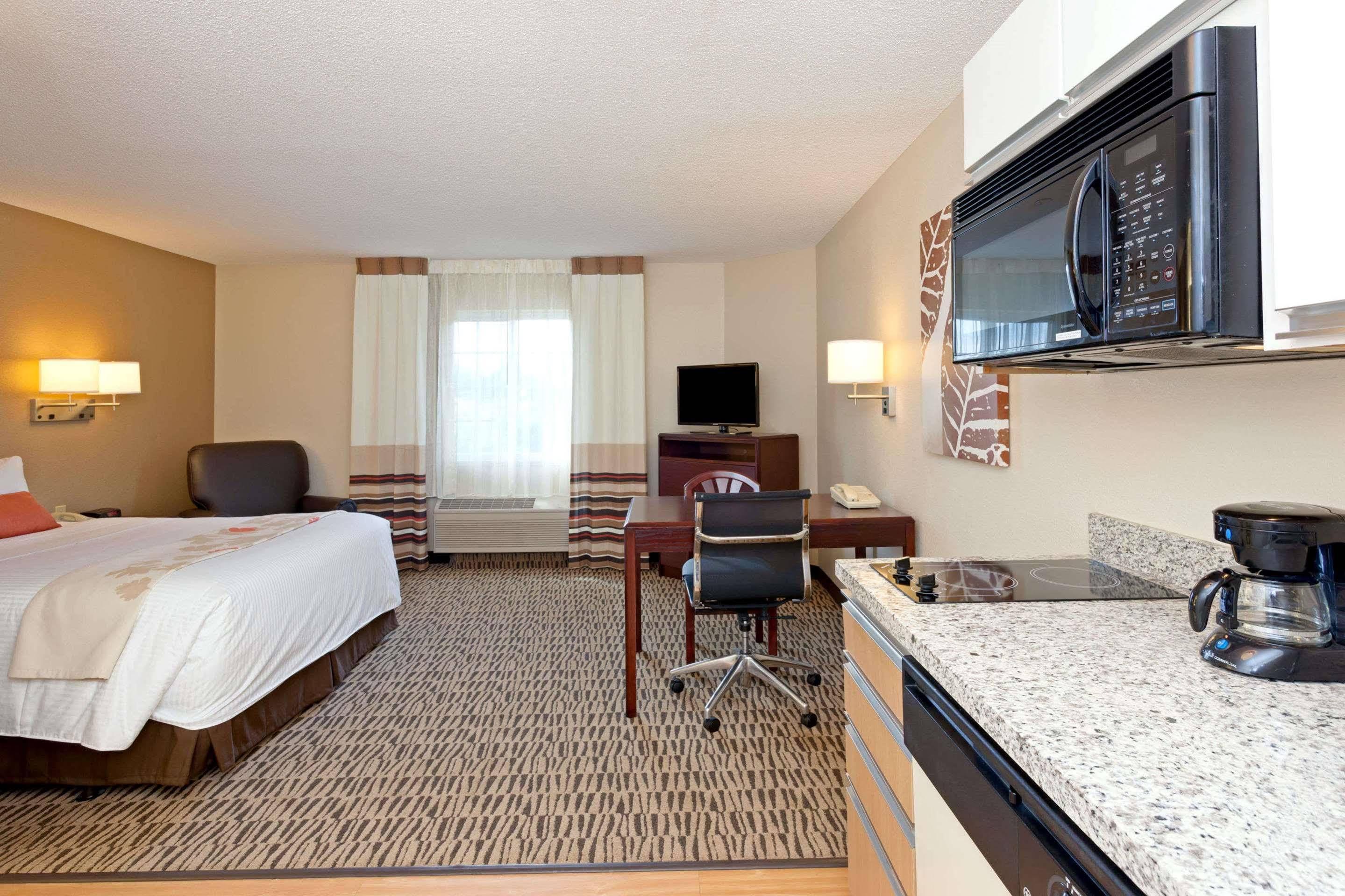 Mainstay Suites Detroit פרמינגטון הילס מראה חיצוני תמונה