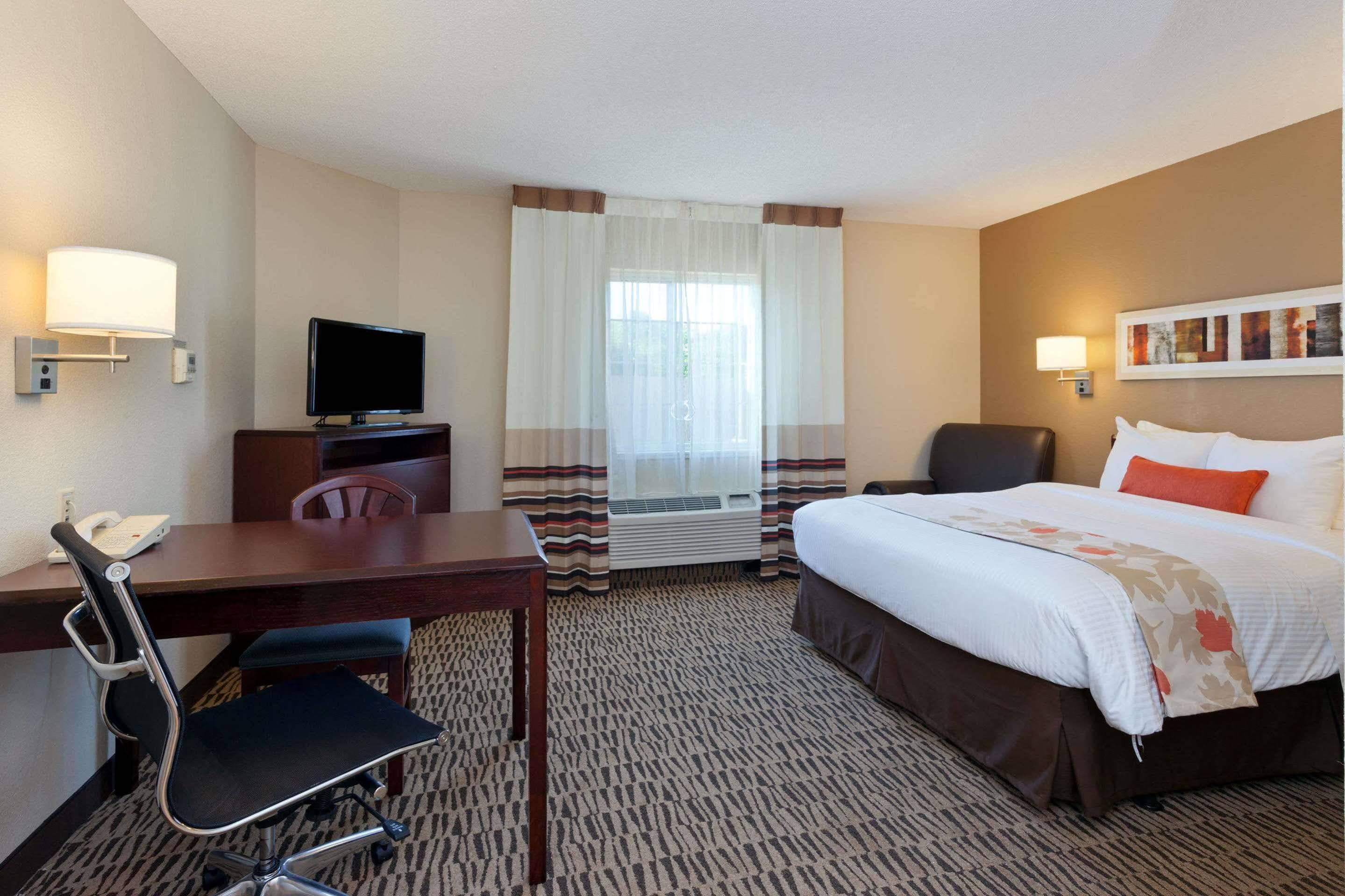 Mainstay Suites Detroit פרמינגטון הילס מראה חיצוני תמונה