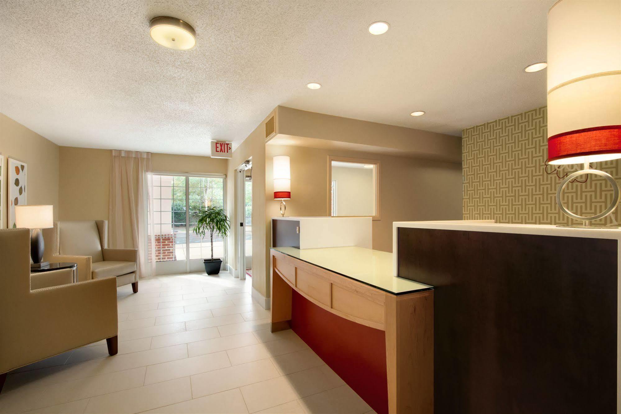 Mainstay Suites Detroit פרמינגטון הילס מראה חיצוני תמונה